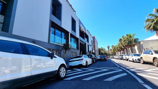 284  m² Commercial space