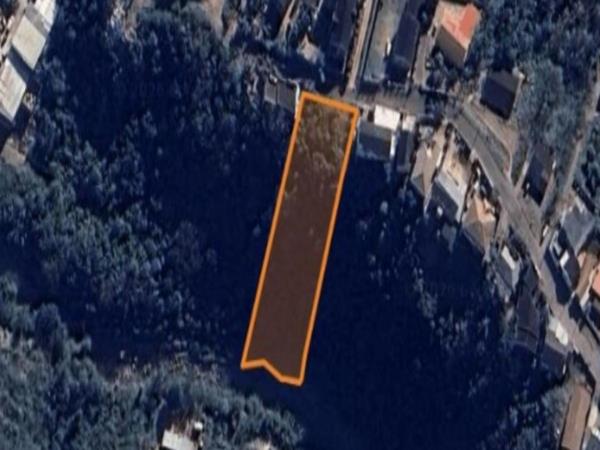 715 m² Land