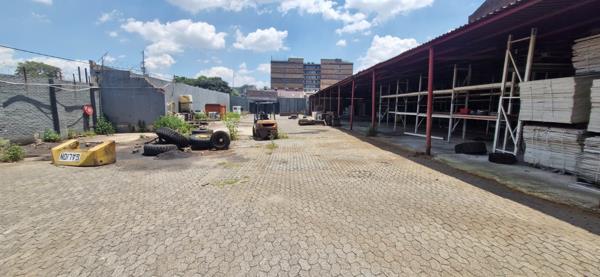300  m² Industrial space