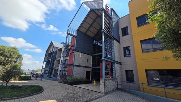 171  m² Commercial space