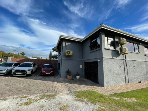 275  m² Commercial space