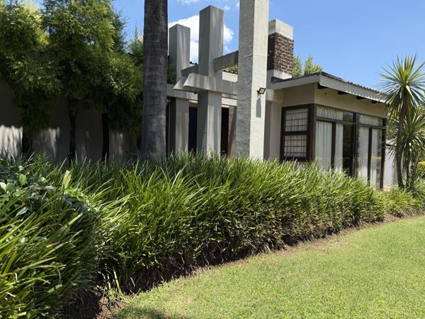 9 Bedroom House