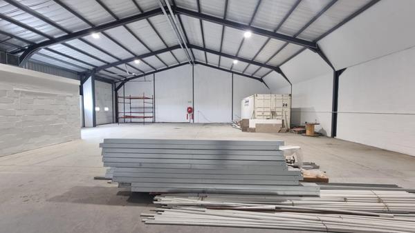 444  m² Industrial space