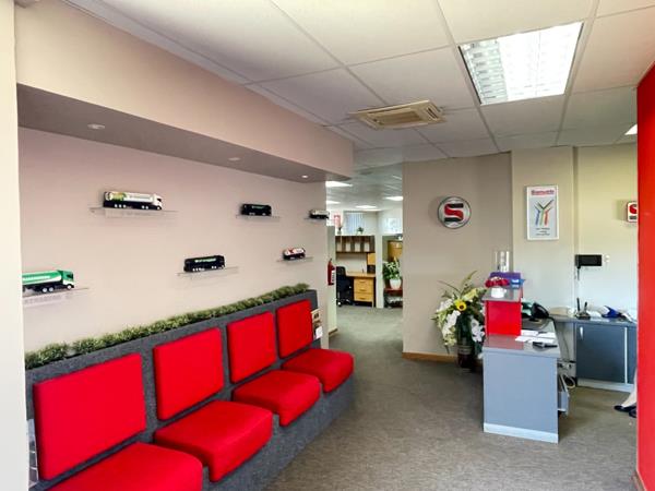 1 120 m² Commercial space