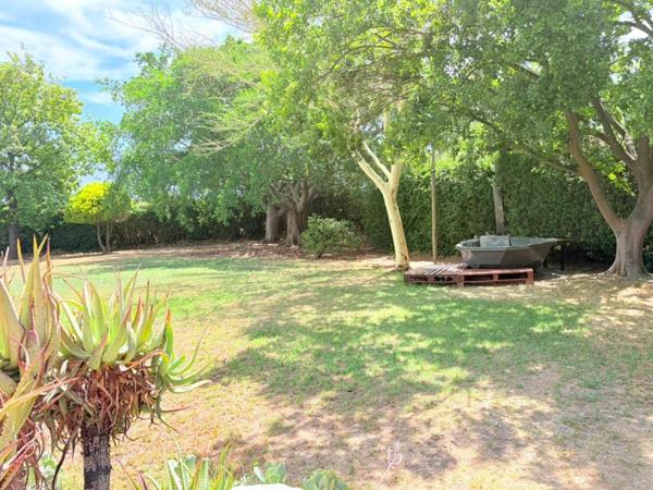 200  m² Commercial space