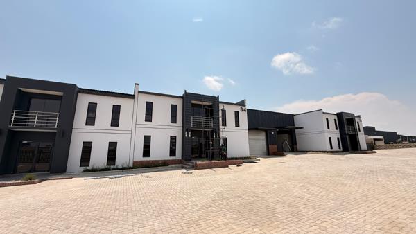 596  m² Industrial space