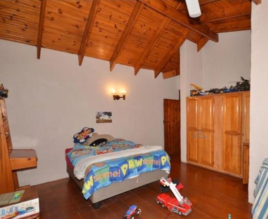 5 Bedroom House