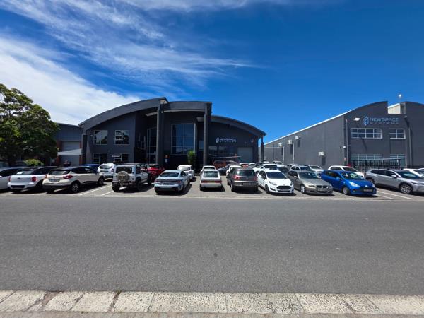 1 200  m² Industrial space