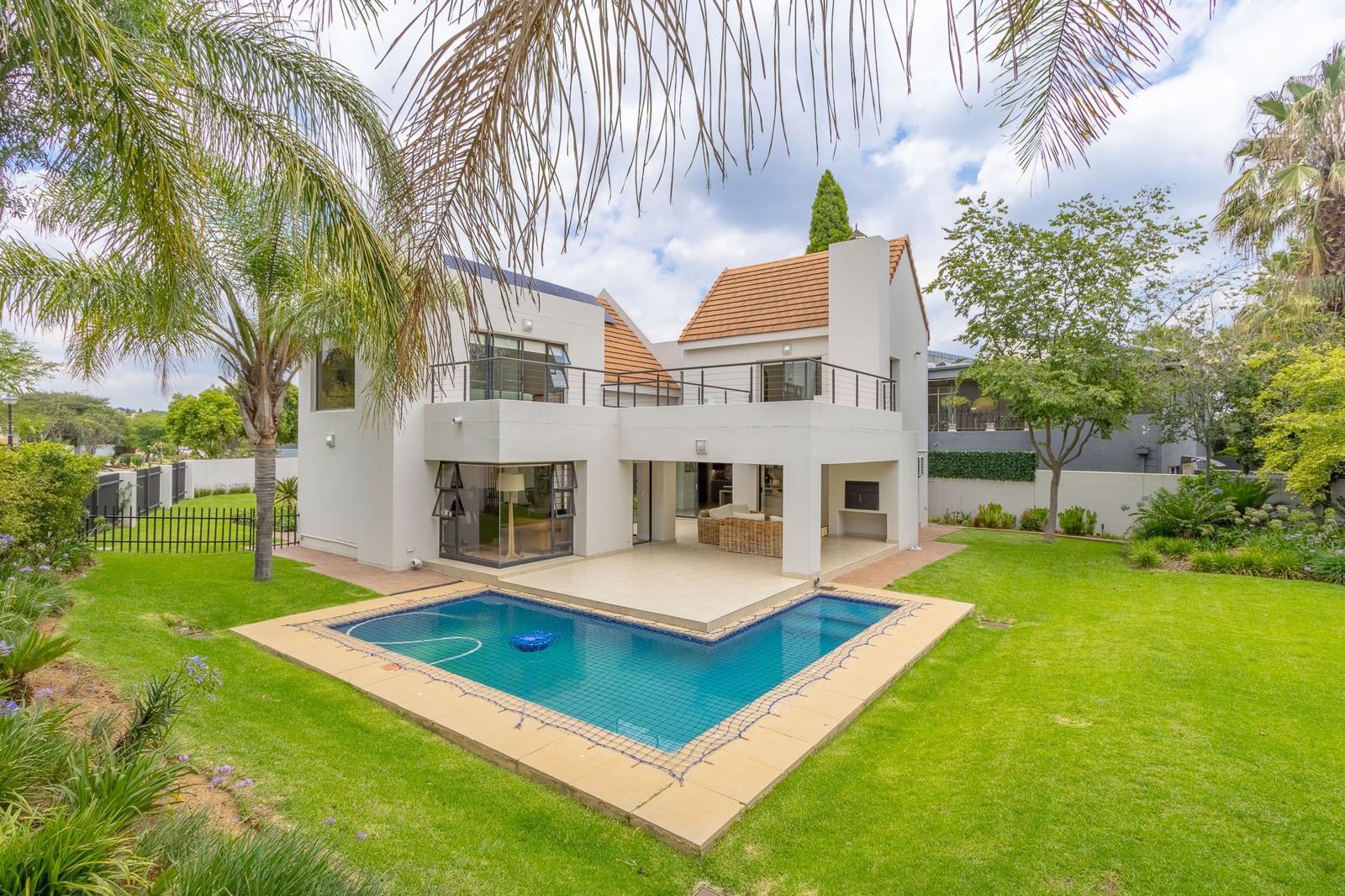 4 Bedroom House in Eagle Canyon Golf Estate
