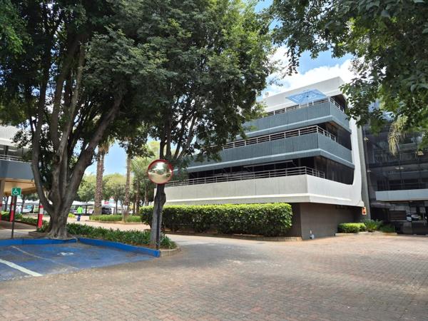 1 665  m² Commercial space