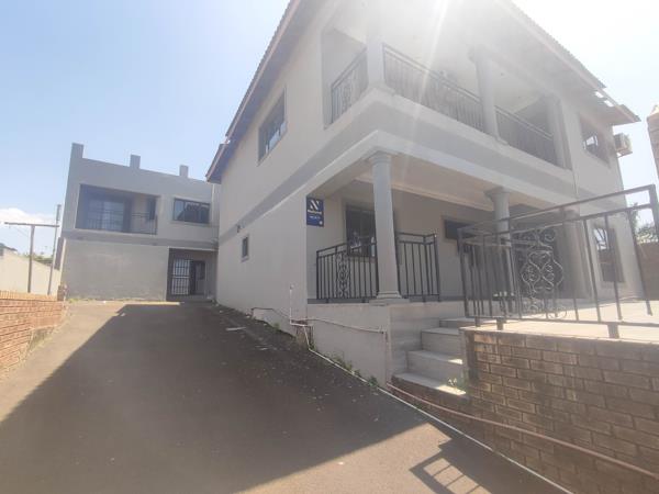 6 Bedroom House
