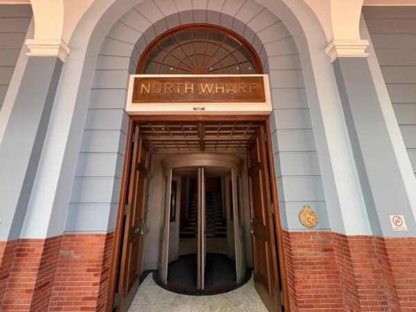 373  m² Commercial space