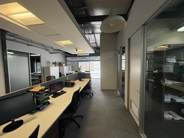 373 m² Commercial space