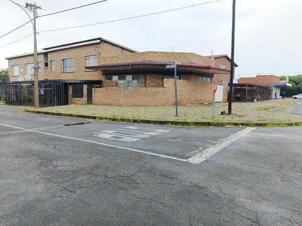 400  m² Commercial space