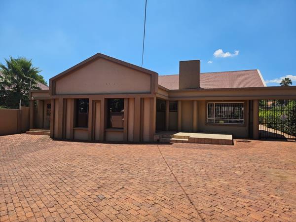 300  m² Office Space