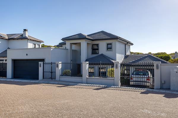 5 Bedroom House