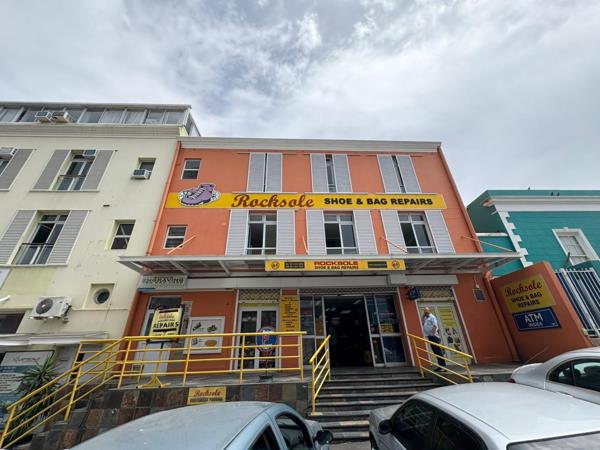 140  m² Commercial space