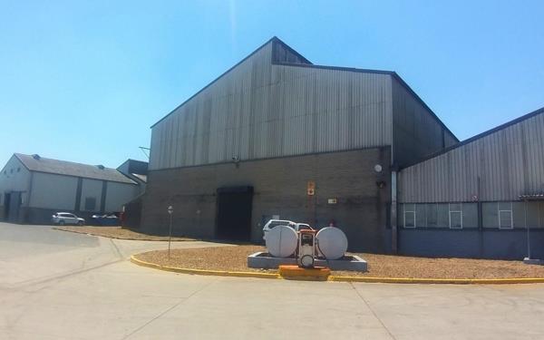 1 143  m² Commercial space