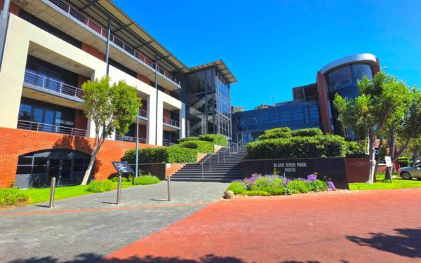 376  m² Office Space