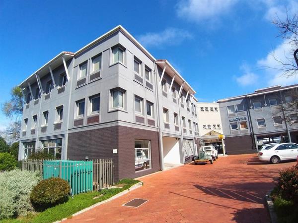 230  m² Office Space