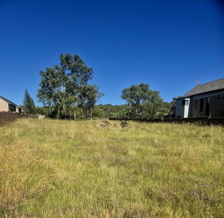 1 617 m² Land