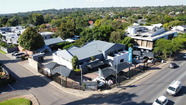 385  m² Commercial space