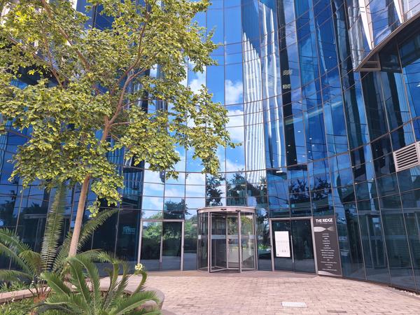 660  m² Commercial space