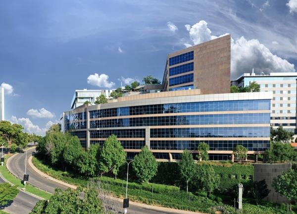 787  m² Commercial space