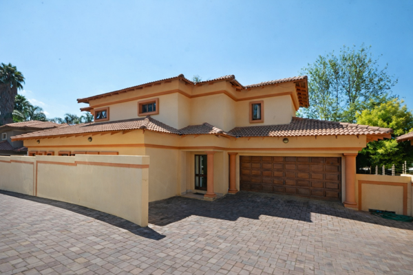 4 Bedroom Townhouse