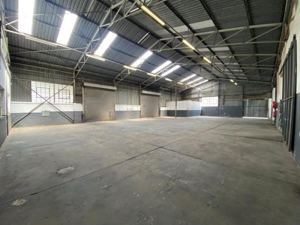 1 915  m² Industrial space