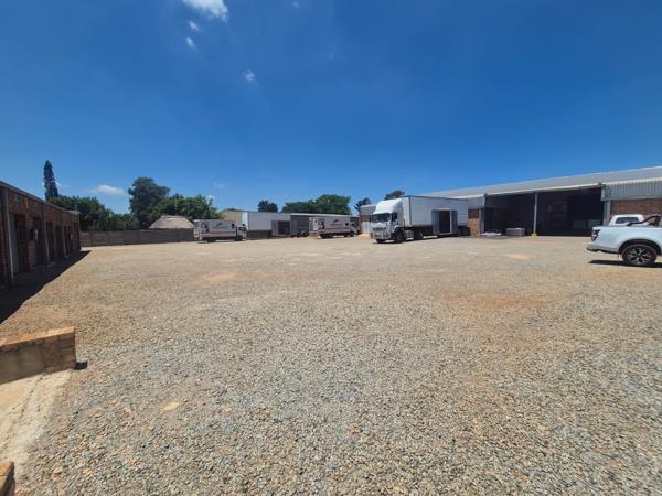 1 300  m² Industrial space