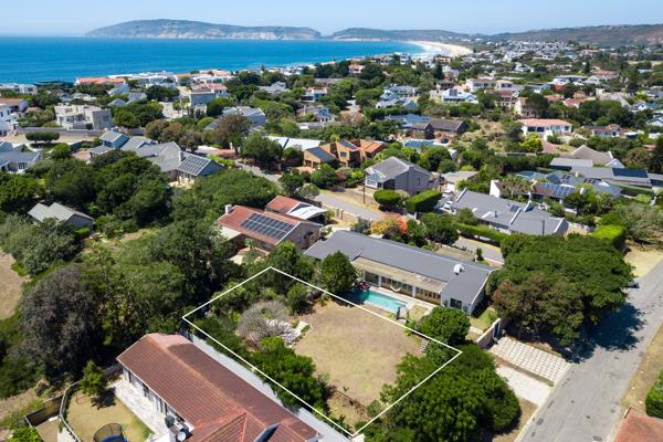 709 m² Land