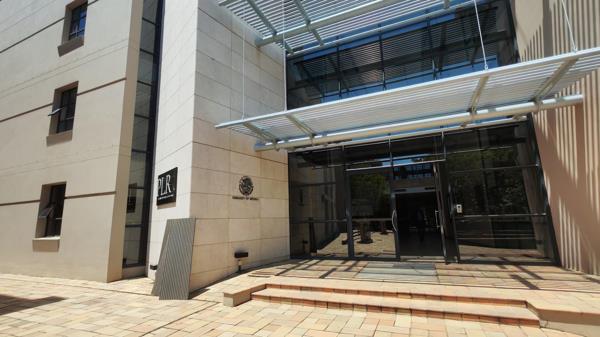 1 072  m² Office Space