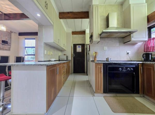 6 Bedroom House