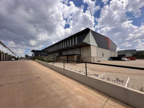 10 723  m² Industrial space