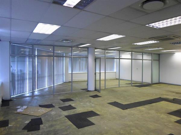 308  m² Office Space