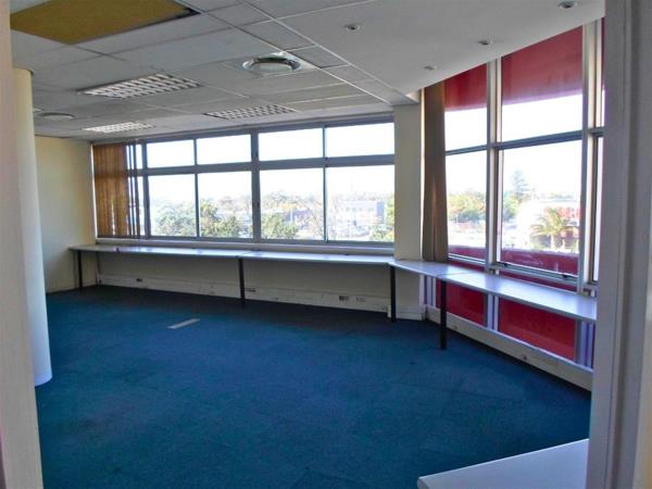 428  m² Office Space