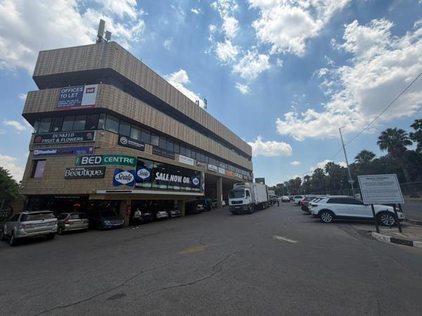 114  m² Commercial space