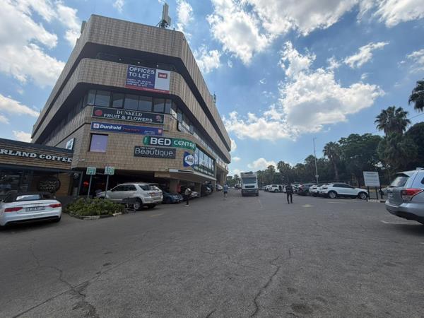 133.6  m² Commercial space