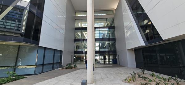 527  m² Commercial space