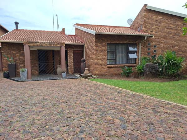 8 Bedroom House