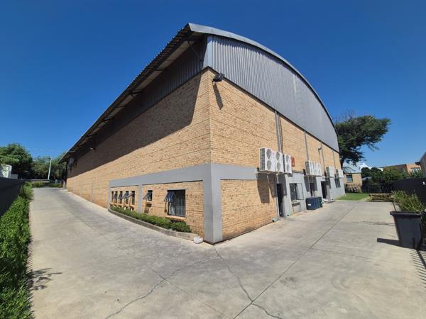 1 660 m² Industrial space