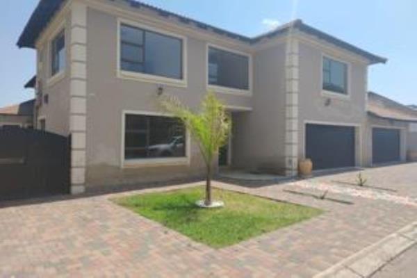 6 Bedroom House