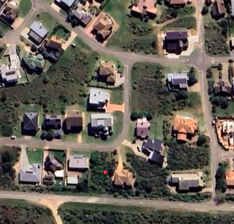 738 m² Land