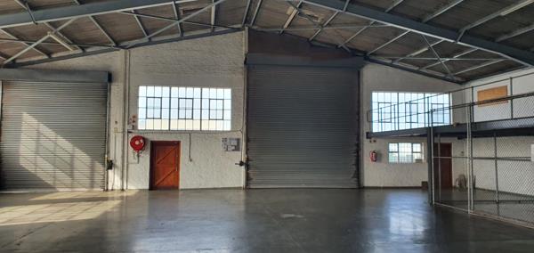 1 400  m² Industrial space