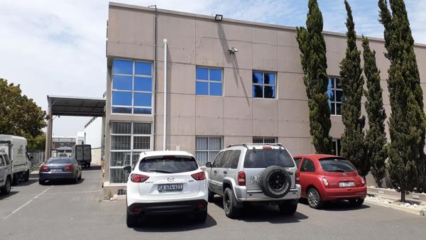 3 100  m² Industrial space