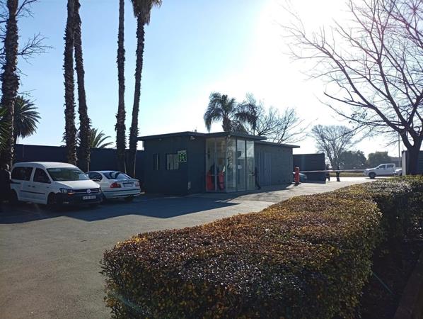 130  m² Industrial space