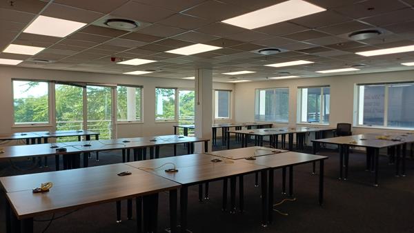 200  m² Commercial space