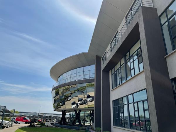 200  m² Commercial space