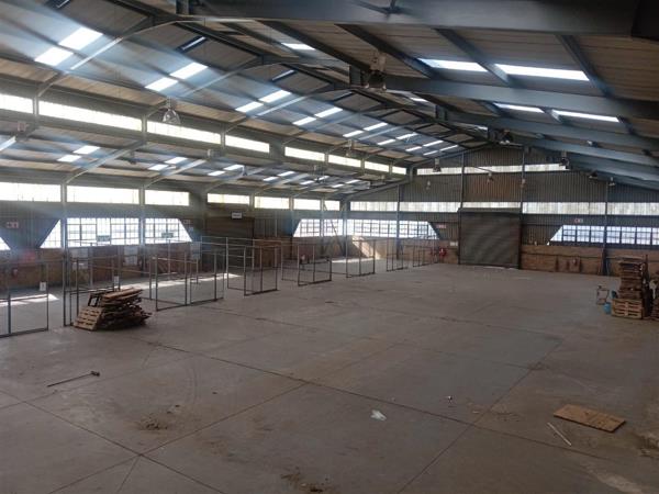 7 727  m² Industrial space